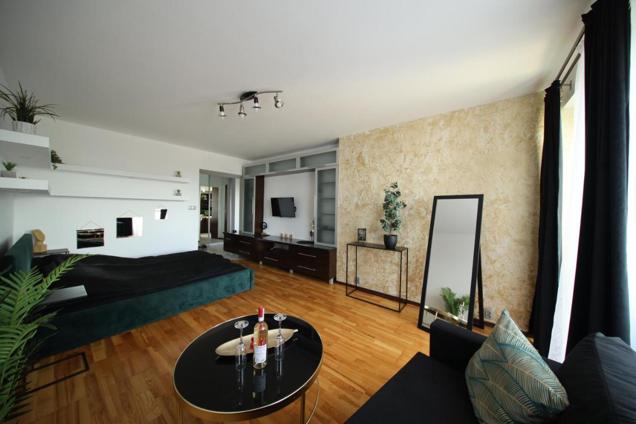Bronco Apartments Varşovia Exterior foto